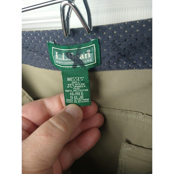 L.L. Bean Woman's 16 Tan Cargo Hiking Adjustable Ankle Flat Front Traveling... - Picture 8 of 12